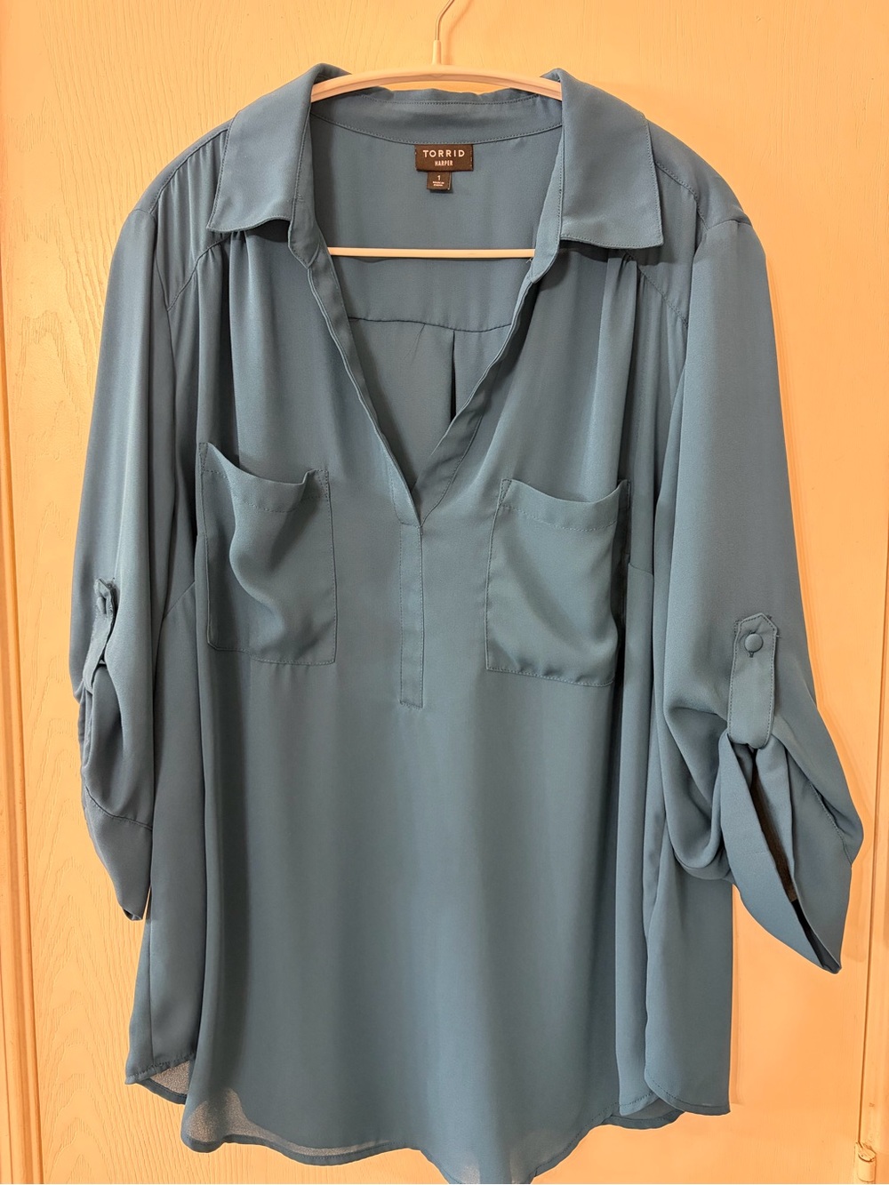 torrid teal V-neck blouse with chest pockets